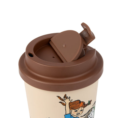 2. Close-up of brown screw-on lid on Pippi Longstocking biodegradable mug, showing spill-proof design