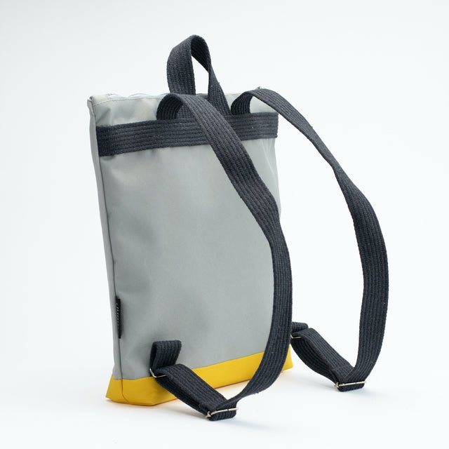 7. Back view of Muni Cockatoo kids backpack, highlighting adjustable straps and design