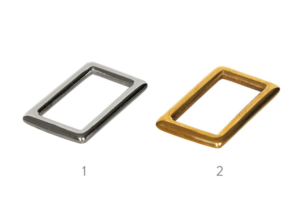 5. Metal detail options for Stella Soomlais bag in brass and nickel