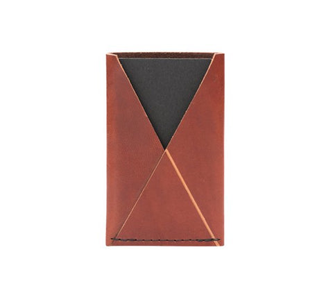 4. Studio shot of RR slim card holder in light brown leather, front view
