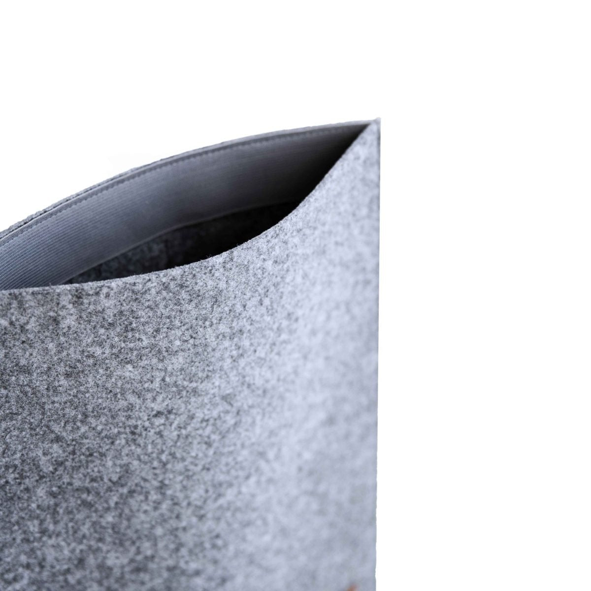 4. Close-up of Nordhale Bodem grey laptop sleeve showing interior and felt material