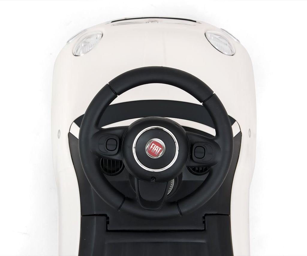 3. Top view of black steering wheel with Fiat logo on white Milly Mally ride-on Fiat 500