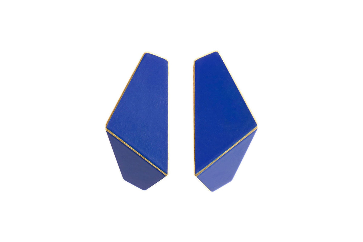 14. Lisa Kroeber Jewellery Folded Slim Earrings in dark blue, studio shot