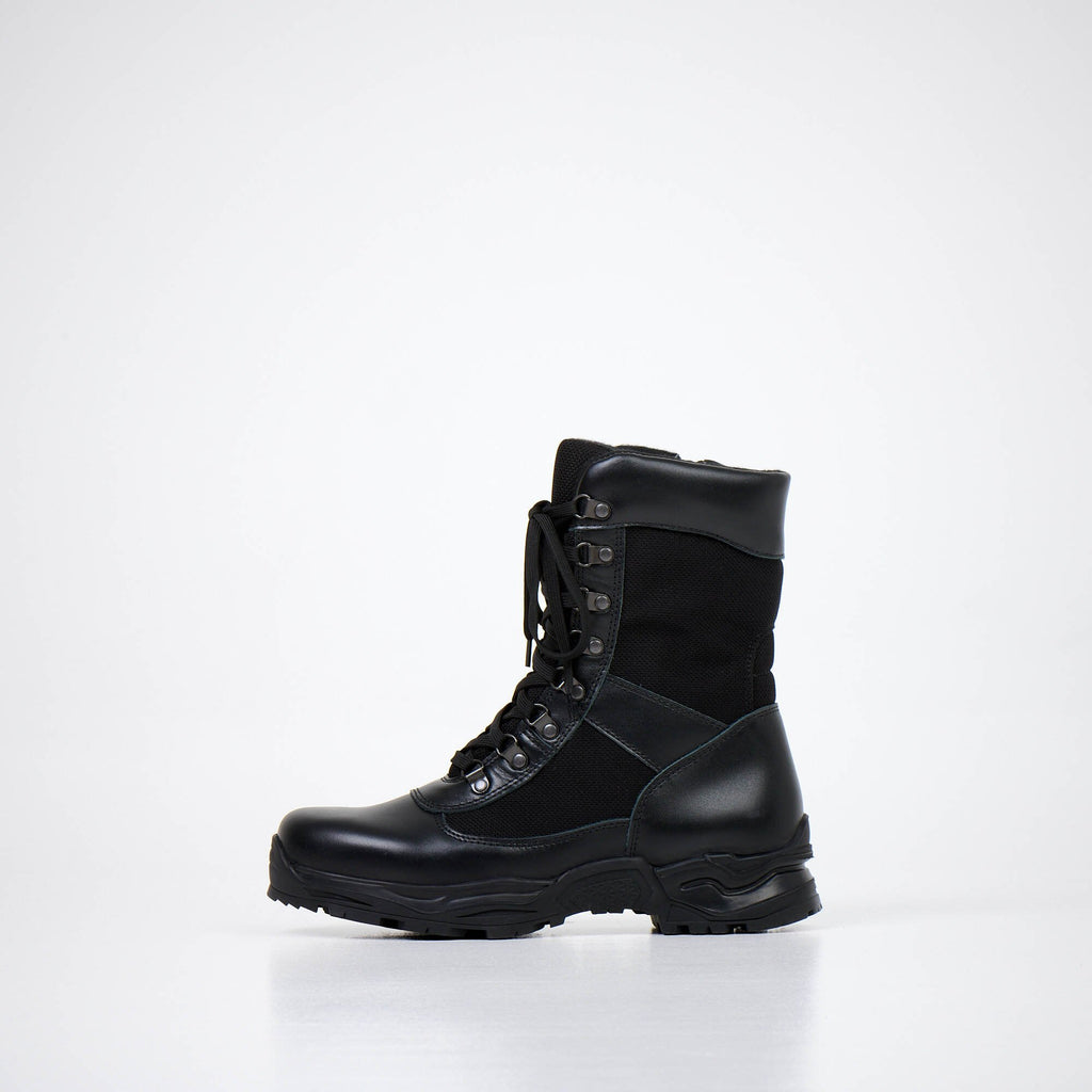 7. Black Samelin 590 Desert Boots with Zipper, side view in studio, highlighting water-repellent materials and tactical design