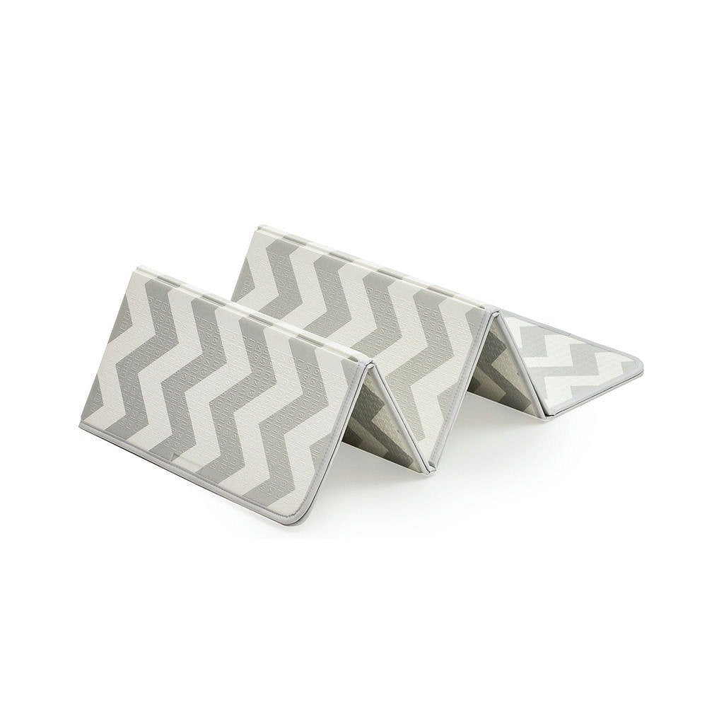 3. Folded playmat with grey chevron pattern
