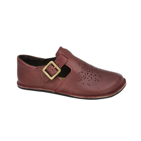 3. Omaking Kuuda Shoes in Bordoo, showcasing soft leather upper and non-slip EVA rubber outsole
