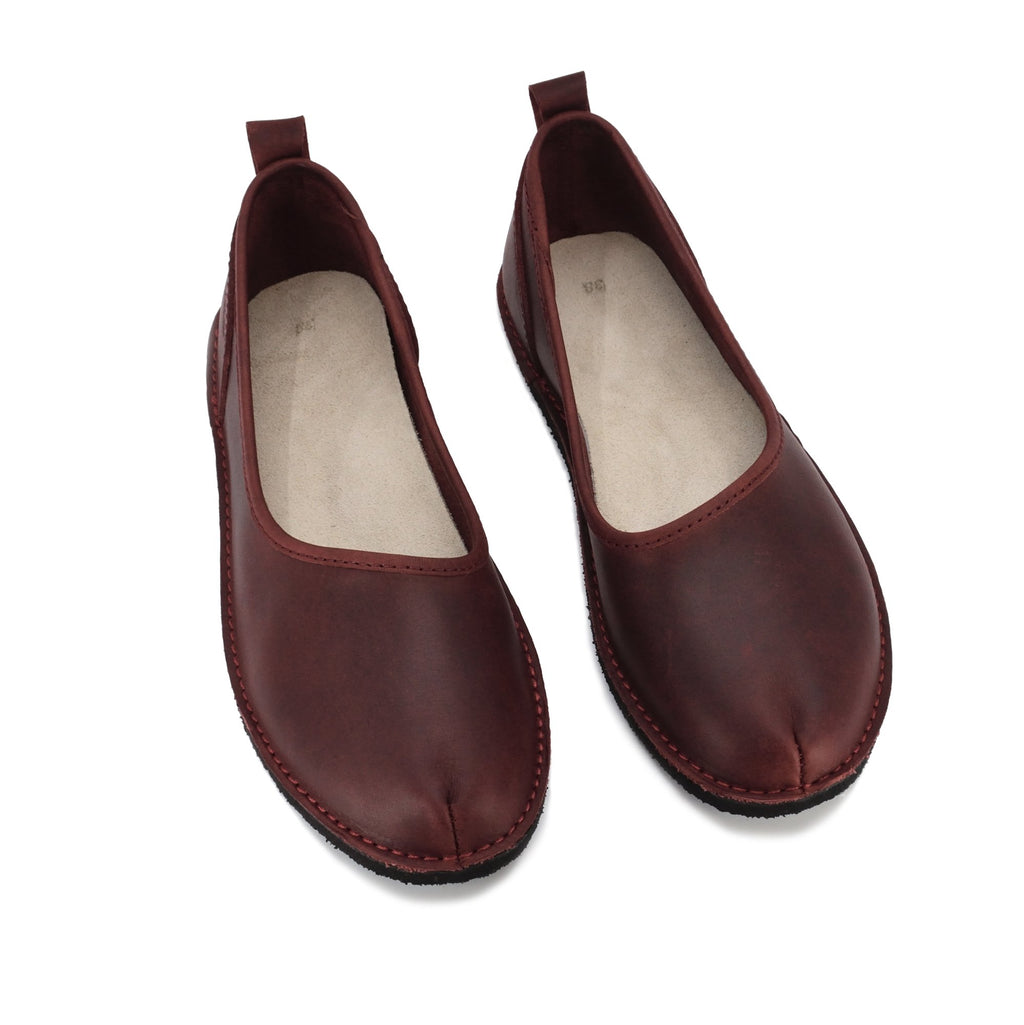 4. Top view of OmaKing Kuutsid Shoes in Bordoo, highlighting velour leather insole and lightweight design