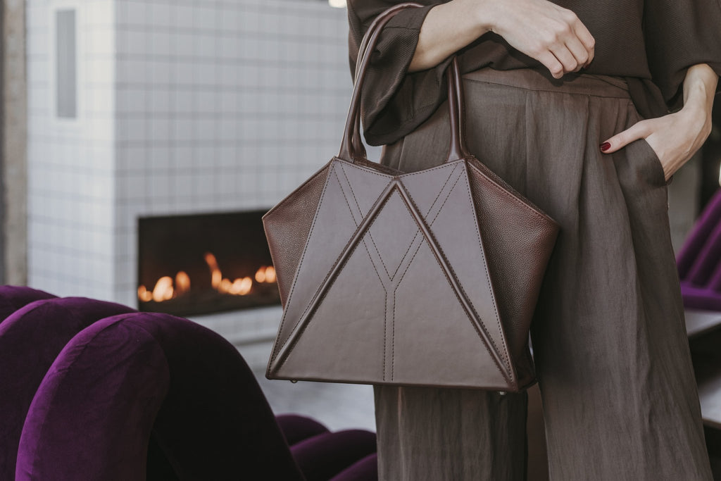 12. Close-up of the handles and top opening of Gerda Retter Design Leather Handbag Nova in caramel brown