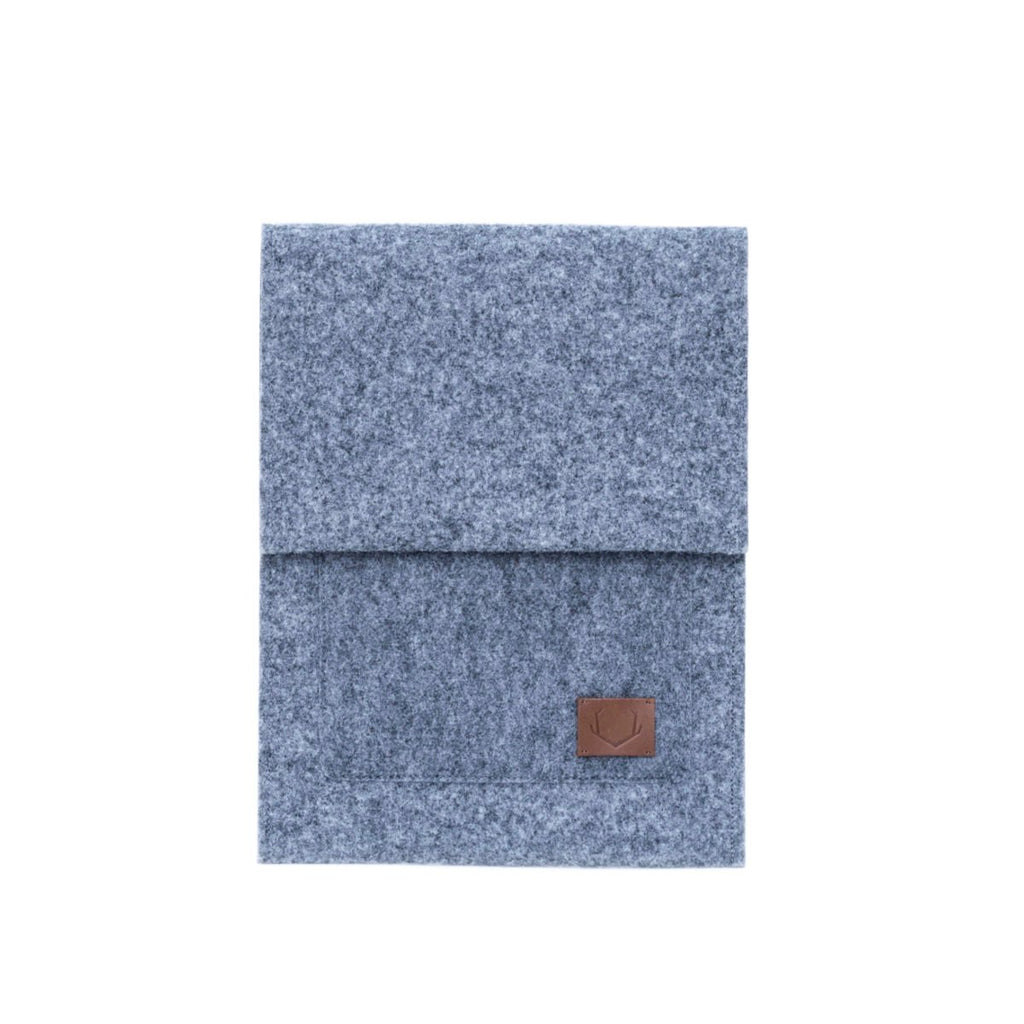 3. Front view of Nordhale Malmö 13' Grey Laptop Sleeve with magnetic snap closure