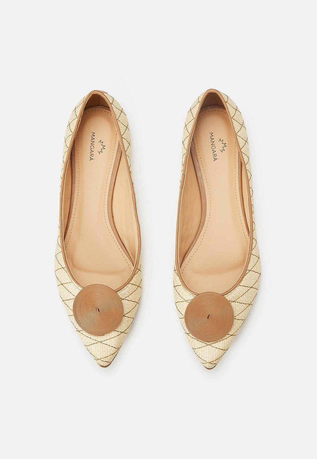 9. Top view of Mangará Coroba Ballerinas, highlighting raffia fabric and circle embellishment