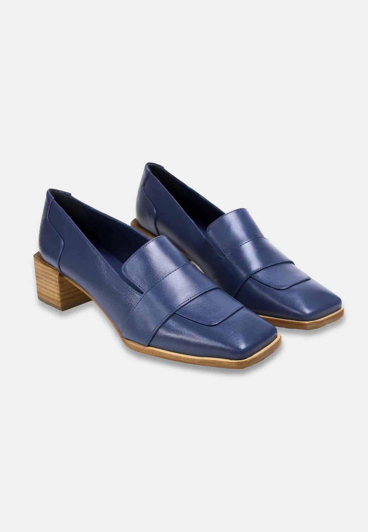 10. Pair of women's blue Mangará Louro Leather Loafers with block heel in studio