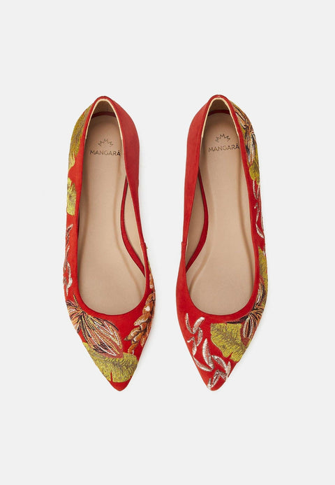 5. Studio shot of Mangará Pindaiva Ballerinas in red suede with floral embroidery, side view