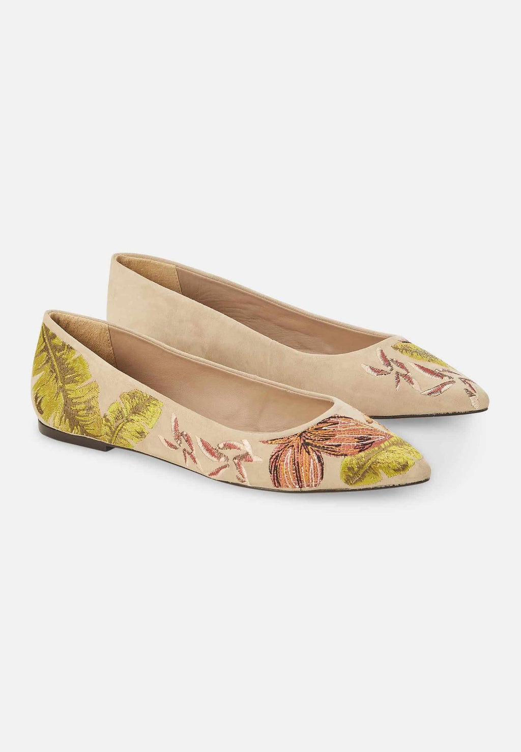 10. Top view of Mangará Pindaiva Ballerinas in beige suede with floral embroidery, showing pointed toe design