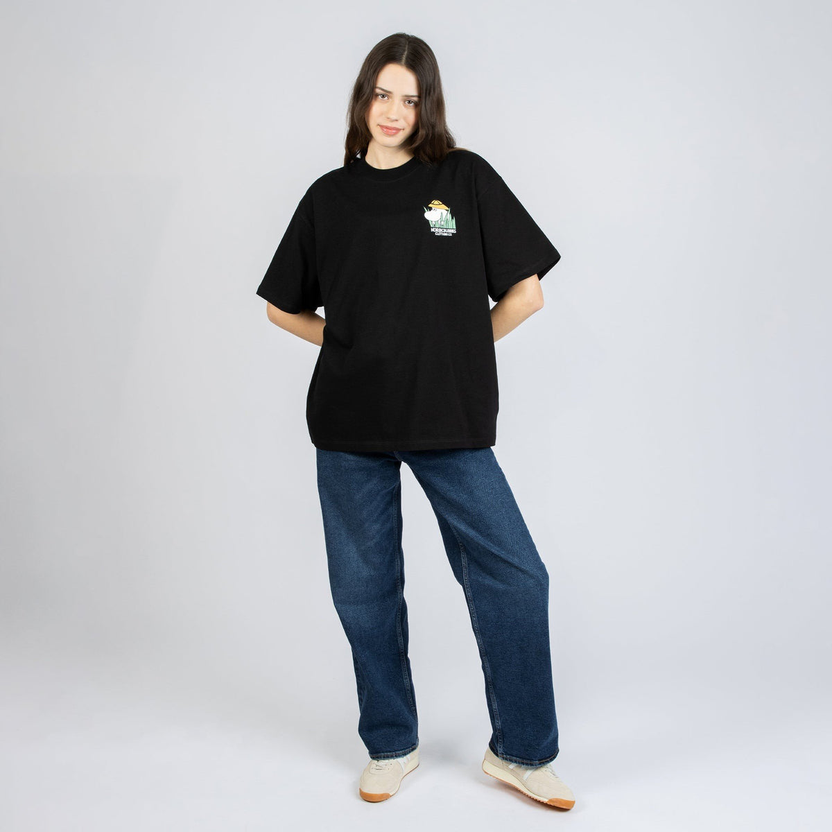 8. Size chart for Moomin Jungle unisex t-shirt, showing XS–XXL measurements in cm