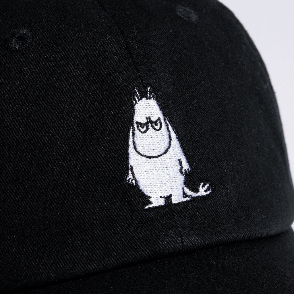 5. Close-up of Moomintroll embroidery on Moomin by NordicBuddies black dad cap
