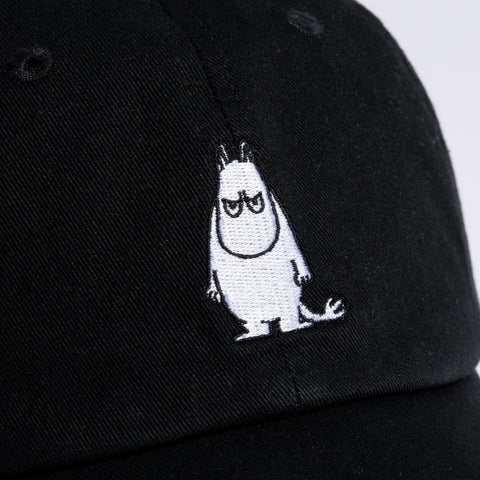 5. Close-up of Moomintroll embroidery on Moomin by NordicBuddies black dad cap