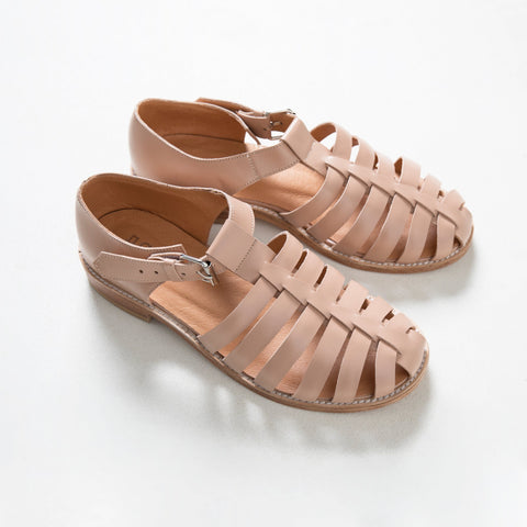 2. Studio shot of Daz Studio's nude leather fisherman sandals, featuring adjustable strap and durable leather sole