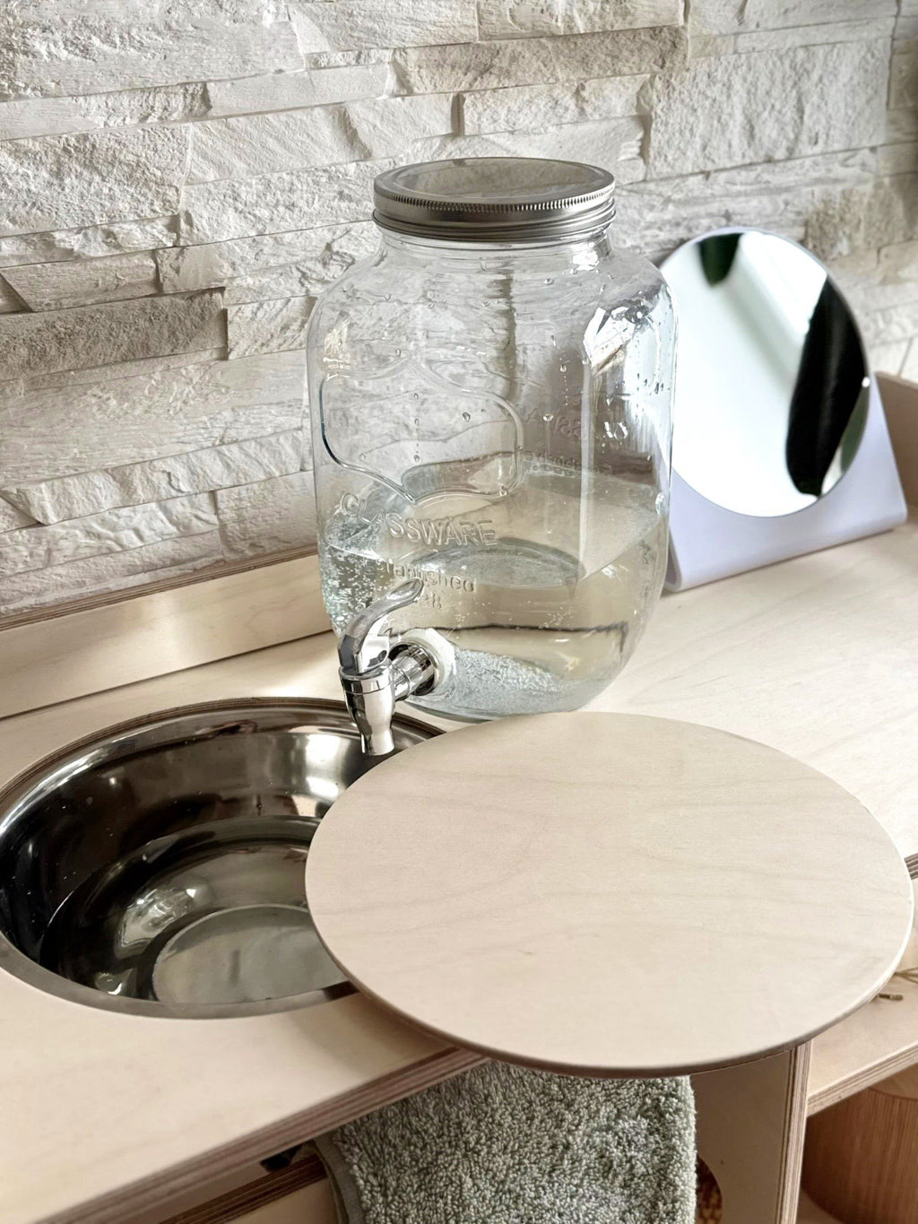 9. Montessori washbasin with wooden cover and water jar