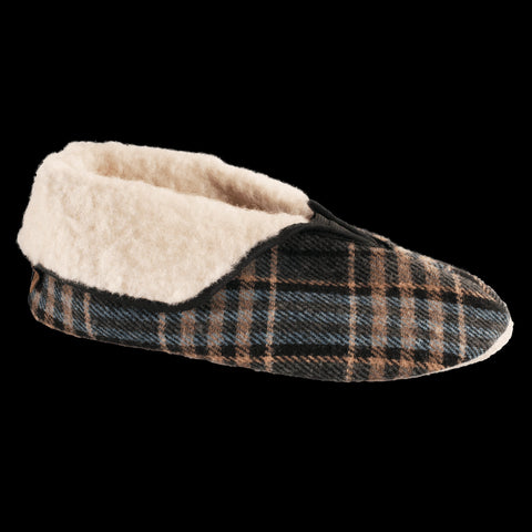 2. Studio shot of Omaking Trolla Lambswool Slippers in plaid with soft lambswool lining, side view
