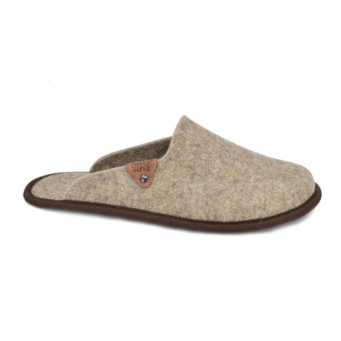 1. Omaking natural felt slippers Pelsi in brown, side view showing leather detail and rubber outsole