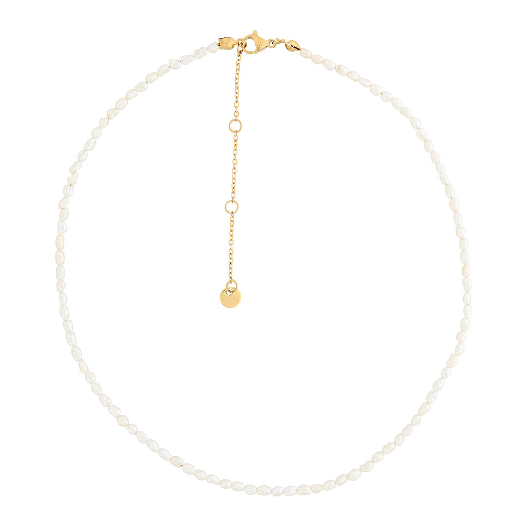 3. Olla necklace with freshwater pearls in gold, showcasing adjustable extension chain, studio shot