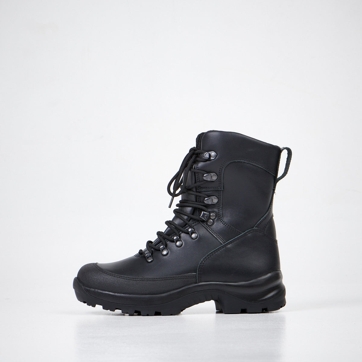 4. Side profile of Samelin Waterproof Combat Boots 734 in black, showing smooth chrome leather upper