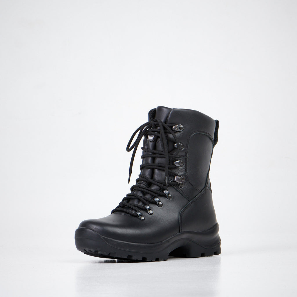 3. Front angle of Samelin Waterproof Combat Boots 736 in black, featuring customizable lacing and slip-resistant sole
