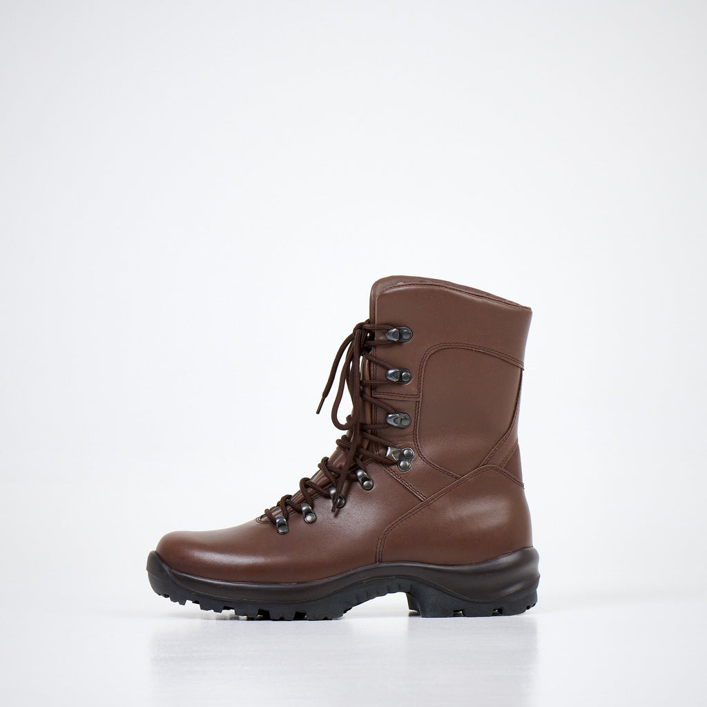 2. Studio image of Samelin Military Boots 739 Winter in dark brown, side view showcasing lace-up design and stainless steel eyelets