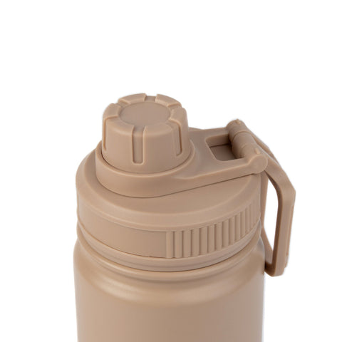 3. Close-up of beige Pippi Thermal Bottle's closed lid with handle, showcasing secure screw cap