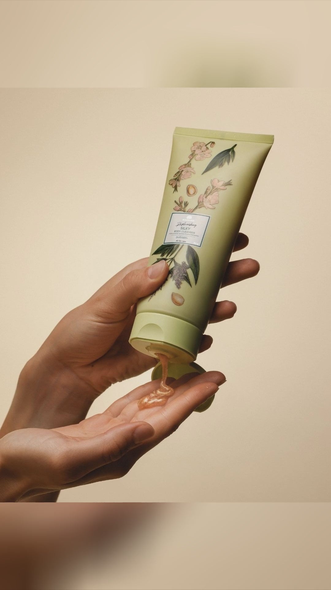 ✨ What if your shower left a soft shimmer?




Meet the Magrada x Lauren moisturizing gel: airy lather, deep hydration with cucumber extract, and that silky finish you keep touching.

Scent profile? Pistachio, almond, sandalwood. Subtle, warm, addictive. Clean, vegan, cruelty-free, handmade in Estonia. #Magrada #BodyWash

Ready to glow daily? Tap link in bio. Save for your next self-care restock and use SOCIAL10 if you like a little extra. #CleanBeauty #Estonia #NewArrivals