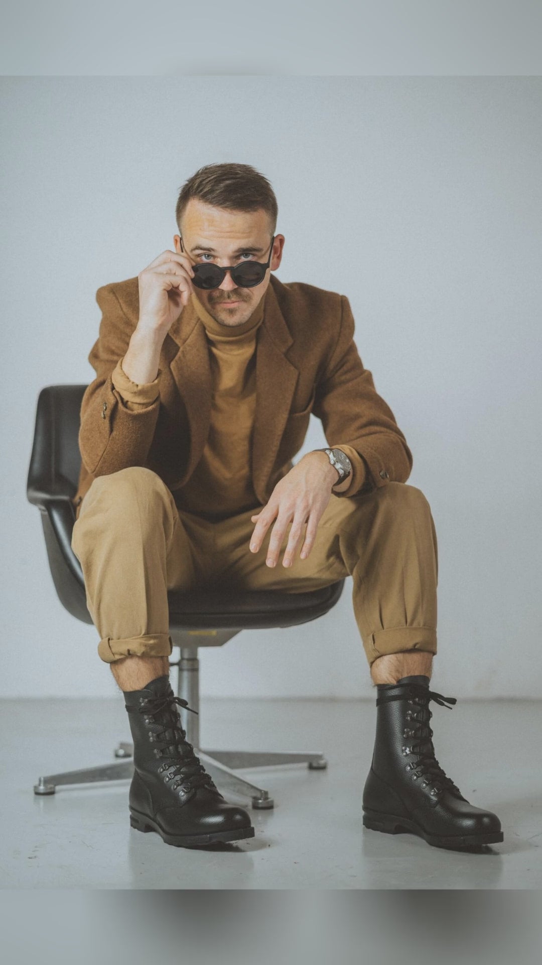 🥾 Born for the field, built for your city fits?




Full-grain, water-repellent leather with NATO-trusted comfort. Shock-absorbing, washable insole; made in Estonia for city grind and weekend trails. #Samelin #M77

Runs large to layer thermal or double socks. Dress with a blazer or cargos and move with quiet grip.

Ready when you are: see sizes via link in bio. Save this for your next boot upgrade. #Boots #MadeInEurope #Sustainable