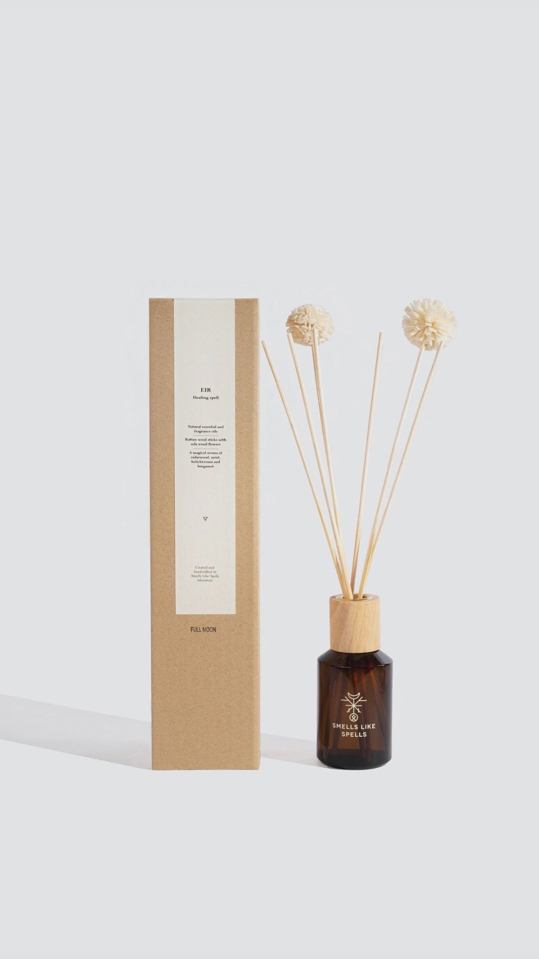 🌿 Want your home to smell like a serene Nordic morning?



Meet EIR by Smells Like Spells, a minimalist #ReedDiffuser in amber glass with eco-friendly packaging. Bergamot, mint, cedar and saffron blend into soft, airy notes that calm and energise.

Set the reeds, open the windows, let the room reset. Handmade in Lithuania for your everyday rituals, save this for your next home refresh. link in bio. #SmellsLikeSpells #HomeFragrance #NewArrivals