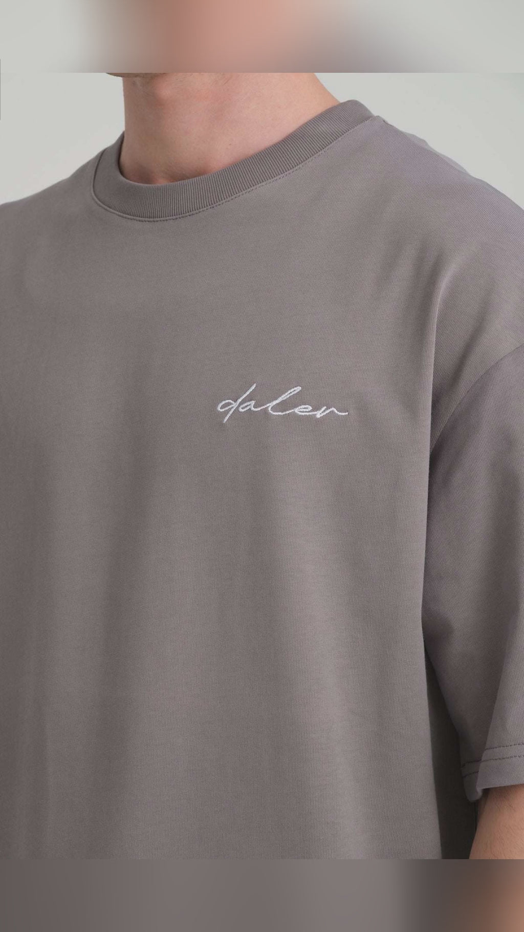 Grey. Oversized. Heavyweight done right.

DalerClo tee with embroidered logo—280 gsm, 100% cotton. Sizes S–XL. #OversizedTee #EverydayStyle

Use code SOCIAL10 for 10% off.

Shop 👉 https://nooredx.ee/products/heavyweight-t-shirt-grey

#NooredX #DalerClo #Menswear #YoungFashion #Europe