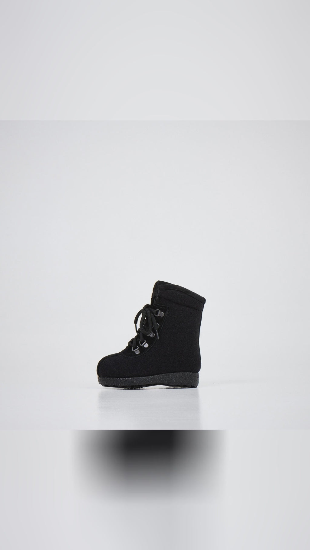 🧦 Keep tiny toes toasty all winter long! Meet the Nesna Lobben Felt Boots 724—crafted in Estonia with care and comfort. Lightweight yet durable, these boots are perfect for those snowy strolls. Is it style or functionality you crave for your child's winter gear? Why not both with our KidsFootwear! Discover warmth and elegance in every step. Don't let these slip away—check out our kids' BestSellers while you can. Your child's winter adventure awaits. Catch it now: link in bio. NesnaLobben