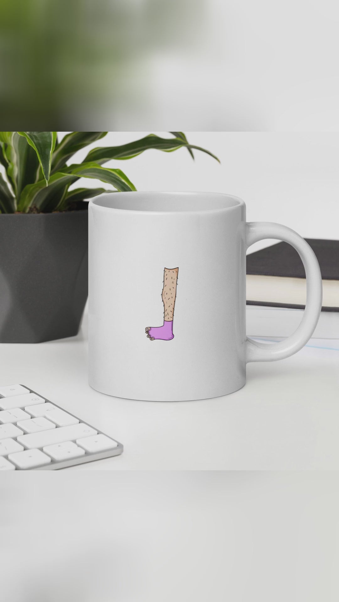 ✨ Meet BunBun: the glossy mug your 7 AM deserves. Vibrant gloss that stays bright, every sip. Solid ceramic, lead and BPA-free, dishwasher and microwave safe. From first coffee to wind-down tea, it just works with that satisfying, clean sip. Choose your size and upgrade the ritual for every day and every desk, link in bio. NooredX mug drinkware coffee kitchen