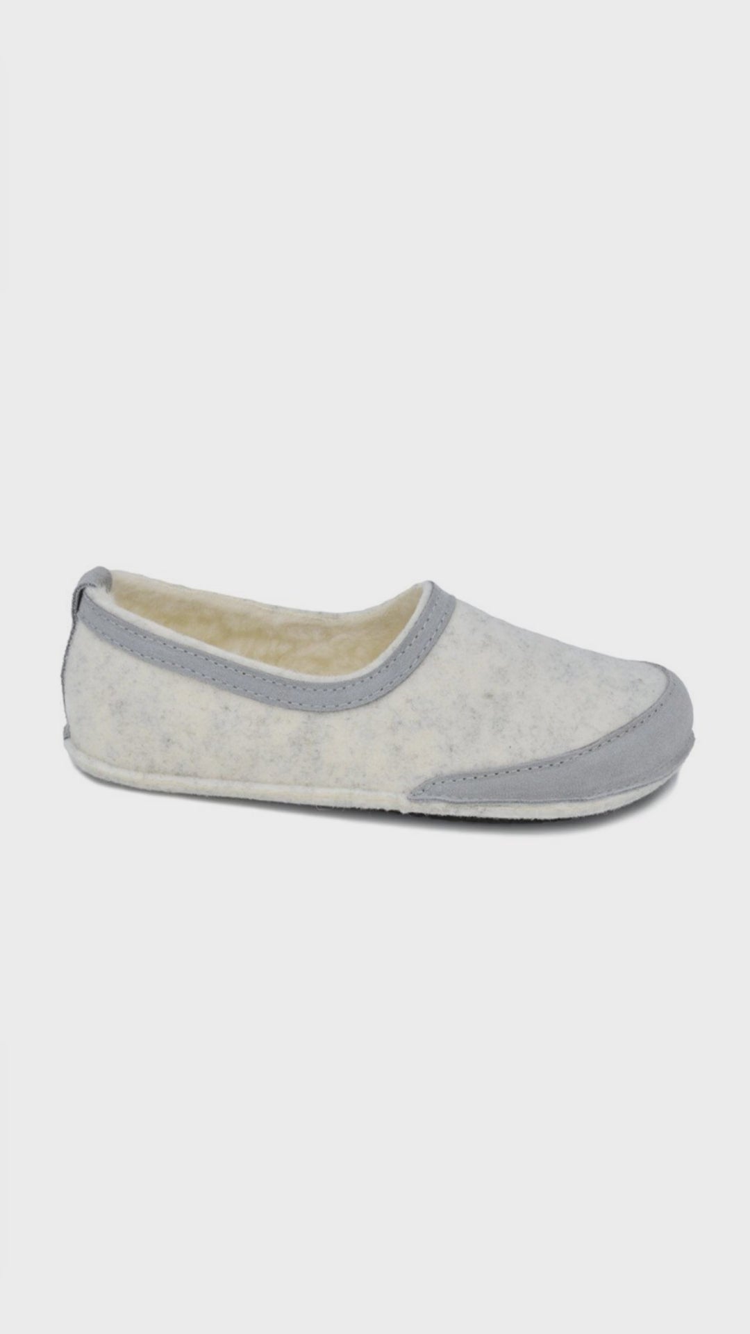 🐑 Want that barefoot feel with cloud-soft lambswool?

Handmade in Estonia by #Omaking. Wide toe, closed heel, flexible rubber sole. Sizes 36–43.

Use code SOCIAL10 for -10%.
Shop: https://nooredx.ee/products/barefoot-indoor-slippers-with-lambswool

#NooredX #Slippers #MadeInEurope #Europe #YoungFashion
