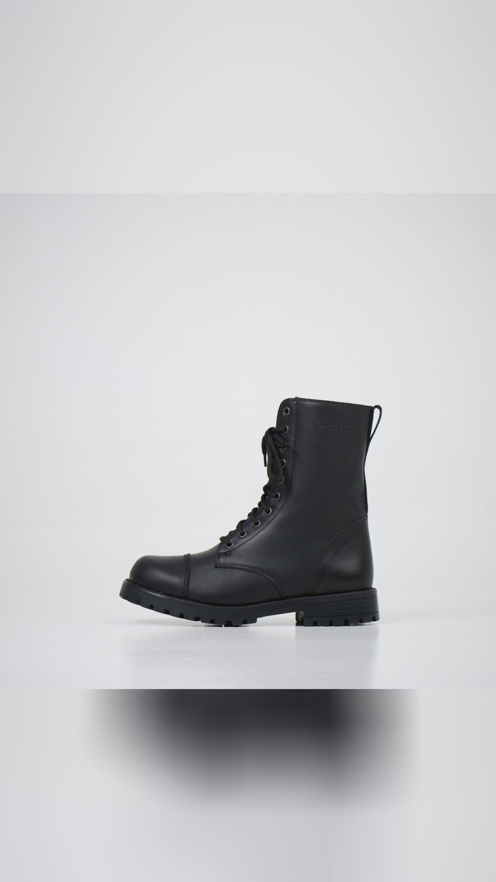 🧊 What if winter felt easy? Meet 511 Winter With Zipper 2.0: water-repellent leather, warm fur lining, and a side zip you can trust with gloves on. Lace up once, zip every day. Built on durable TR-rubber for surefooted traction. Unisex, sleek, made in Estonia Samelin. Slide in, zip up, go. Tap save for the next cold snap. link in bio. Boots WinterReady