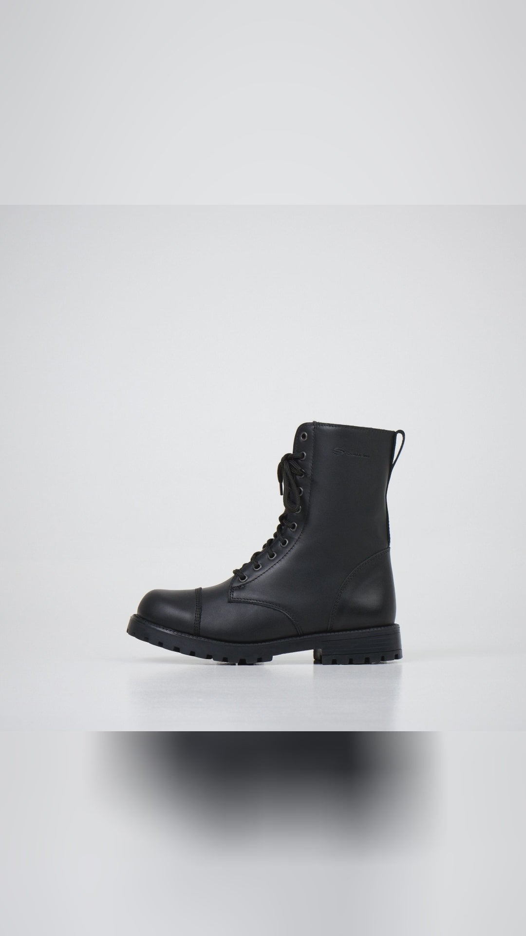 🧊 What if winter felt easy? Meet 511 Winter With Zipper 2.0: water-repellent leather, warm fur lining, and a side zip you can trust with gloves on. Lace up once, zip every day. Built on durable TR-rubber for surefooted traction. Unisex, sleek, made in Estonia Samelin. Slide in, zip up, go. Tap save for the next cold snap. link in bio. Boots WinterReady