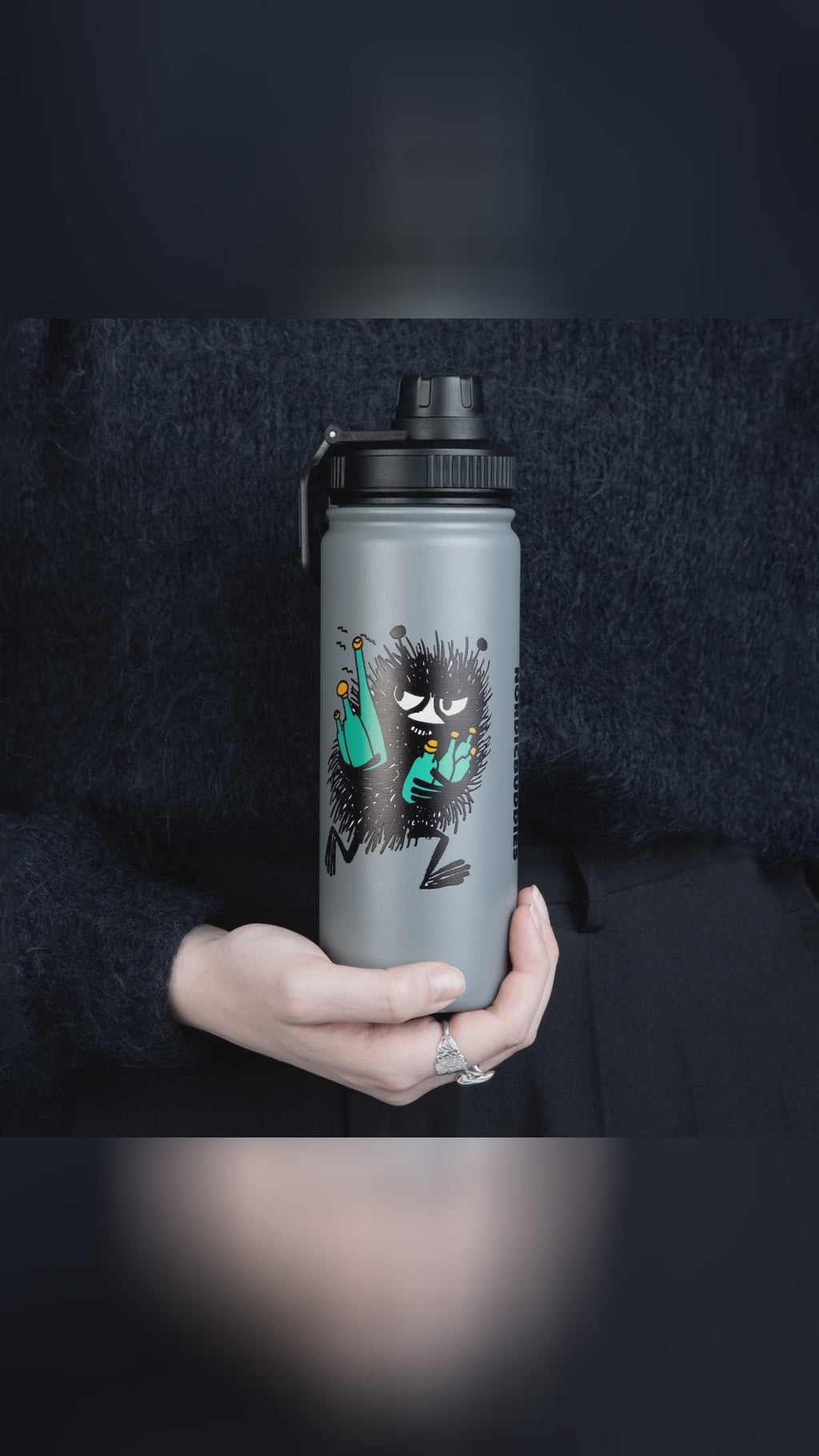 🌟 Want to add a bit of whimsy to your hydration routine? Meet Stinky the Thermos! This Moomin must-have keeps your drinks hot or cold for hours and fits Nordic style to a tee. Think double stainless steel and playful designs — the perfect blend of fun and function. Crafted with care in Europe, this is your go-to for bestsellers that reduce single-use plastic. Ready to conquer your adventure? See the magic for yourself — link in bio. Who in your circle needs this burst of character in their dail