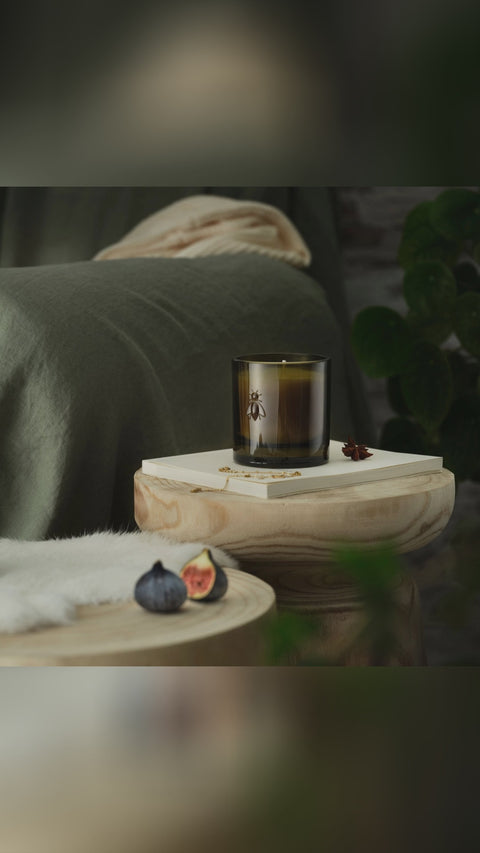 🕯️ Ever smelled a French orchard at golden hour? Ripe fig, soft florals, and a clean-burning candle in an elegant, reusable glass. Crafted by LaRochère in France. Hand-made in France with 100% vegetable wax. 55-hour glow, beautiful Provencal bee emblem, and a keepsake jar for after. Ready to bring Provence home? Save this for slow evenings; link in bio. Candles MadeInFrance