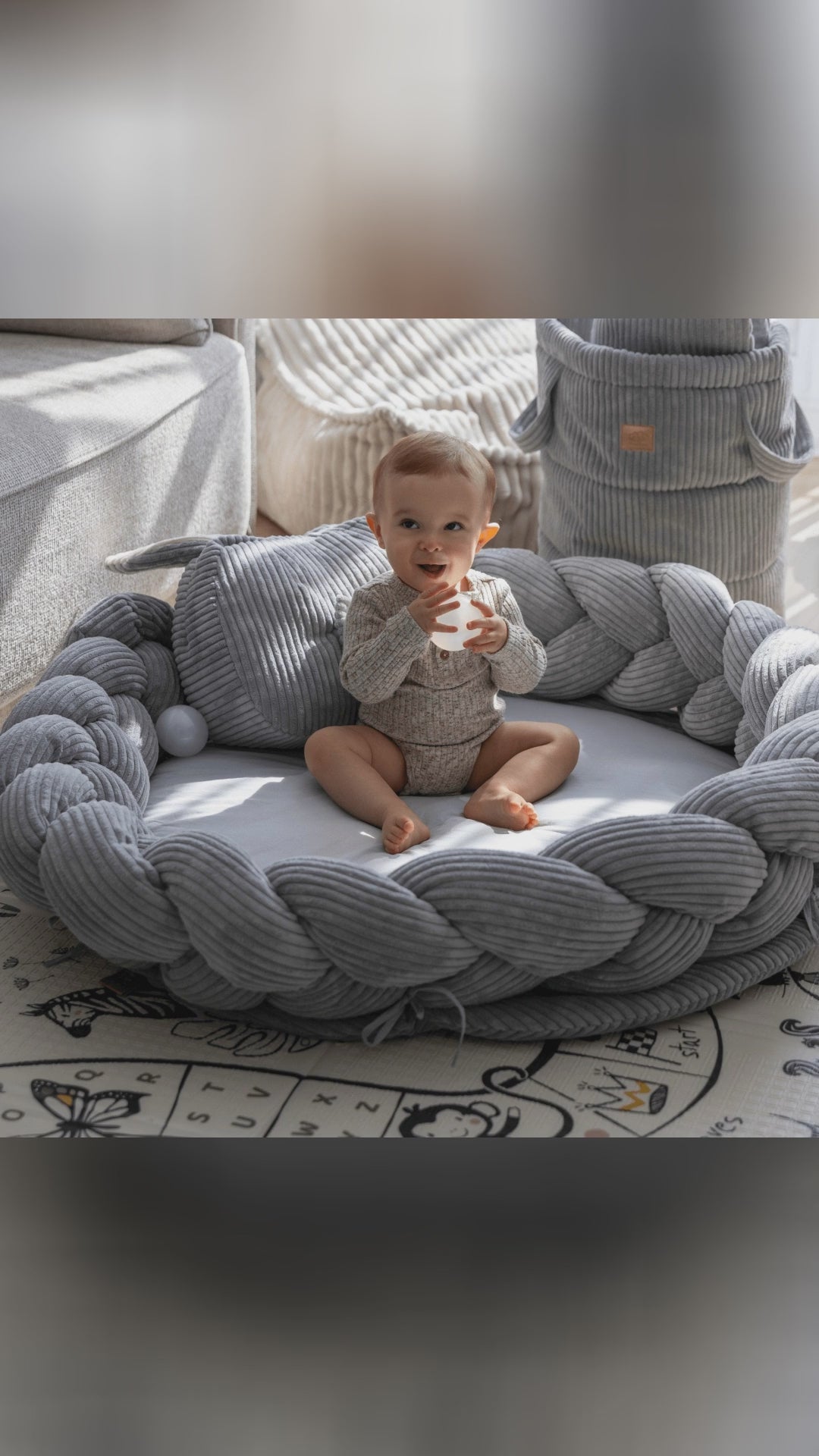 🍼 Soft, secure, and super cozy. Meet the MeowBaby Baby Nest and Play Mat with a braided bumper for safer chill and play. 100 cm mat, OEKO-TEX cotton, hypoallergenic fill. Hand-sewn in Poland. SOCIAL10 gets 10% off. Shop: https://nooredx.ee/products/baby-nest-play-mat-with-crib-bumper-braid-grey NooredX MadeInEurope BabyEssentials