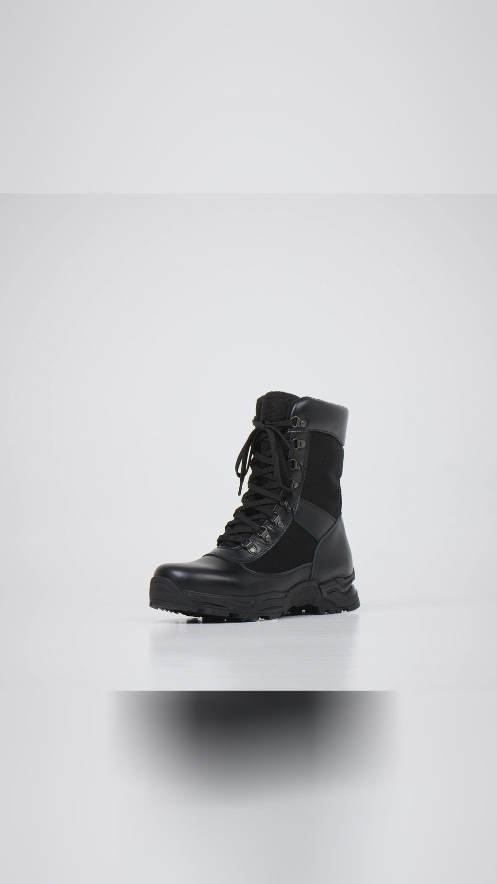 🖤 How tactical can everyday feel? Water-repellent leather, a rugged Fury sole, and a side zip to get you out faster. Estonian-made Samelin in AllBlack that grips, cushions, and lasts. Zip in, lace up, move out. Save this for your next city escape and tap the link in bio MensBoots MadeInEU Built for long days on foot, from wet pavements to dusty paths.