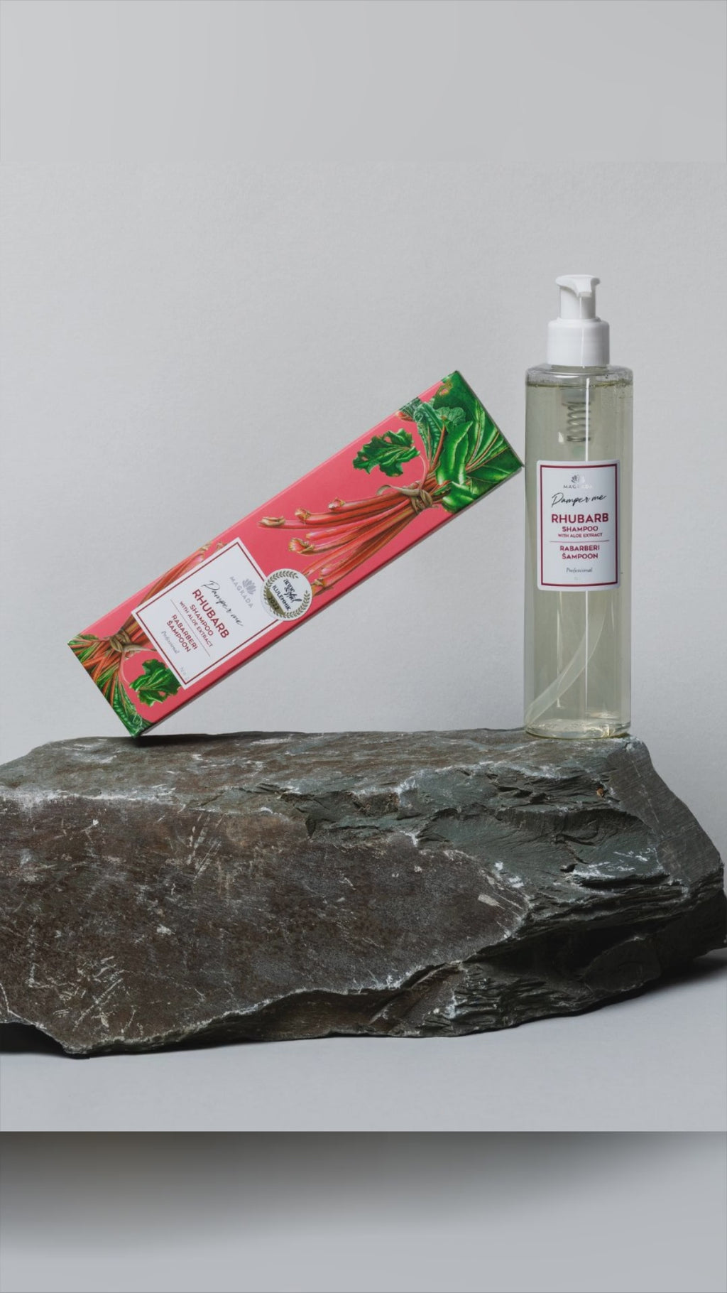 🍃 Feeling like a little hair therapy? Dive into the lush, creamy world of rhubarb-infused magic. Ever wondered how to turn an ordinary shower into a rejuvenating retreat? Discover our MagradaOrganic touch with every wash! Each drop boasts a blend of soothing rhubarb and hydrating aloe, marrying nature with vibrant salon finish. Crafted in Europe, because quality matters. Curious for more? Your hair's secret weapon is waiting. Explore the full story in bio, and make salon-worthy hair an everyday