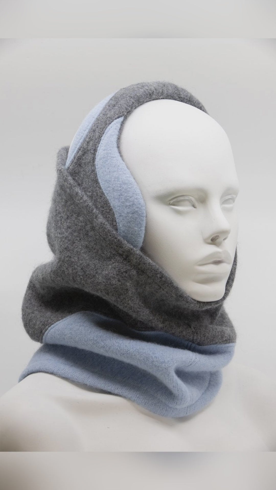 ❄️ Cold ears, cute fit? HERTTA felted wool earmuffs.

100% wool, featherlight 3D‑printed frame.
Handmade in Estonia. No hat hair.

Sale + extra 10% with code SOCIAL10.
Shop: https://nooredx.ee/products/felted-wool-earmuffs-medium-grey-light-blue

#NooredX #HERTTA #Earmuffs #WinterStyle #Wool #Europe