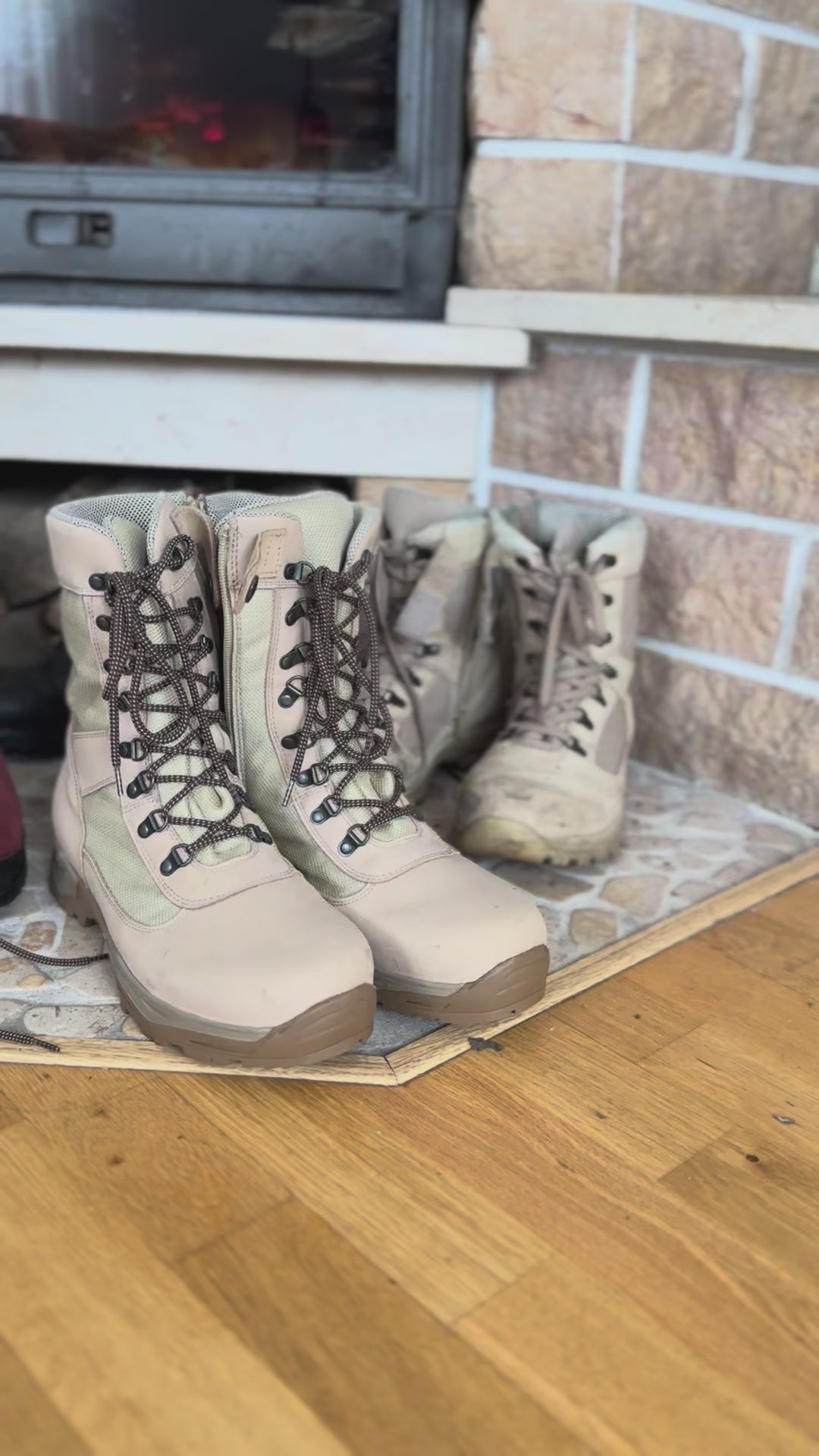 🔥 Fireside feel. Street-ready grit.

Samelin 598 Desert Boots 2.0 Zipper. Water-repellent nubuck, grippy sole, side zip. Runs large—size down. 36–48.

SOCIAL10 = 10% off
https://nooredx.ee/products/598-desert-boots-2-0-zipper

#NooredX #Samelin #Boots #MadeInEurope #Europe #YoungFashion