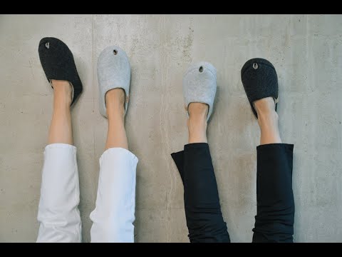 👀 Ever wonder if comfort could be this stylish? Find out with our TOKU Budapest slippers. Feel the softness of natural lambswool felt as you stroll. These aren't just slippers; they're a cozy escape from your daily hustle. Handcrafted with precision and designed with arch support for that dreamy, cloud-like feel. Sizes available for everyone, so no one misses out on this bliss. Ready to elevate your slipper game? Tap our linkinbio and discover why these are a bestseller. Omaking Slippers