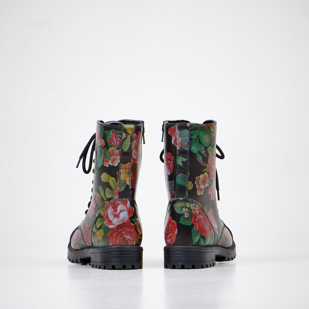 4. Back view of Samelin 511 Red Roses boots, displaying floral pattern and sturdy sole