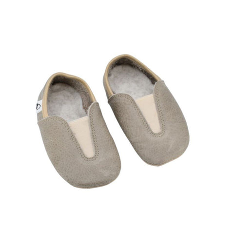 2. Studio image of Hip-Hop Punsa Kids Barefoot Slippers in grey, showing wide toe box and elastic upper