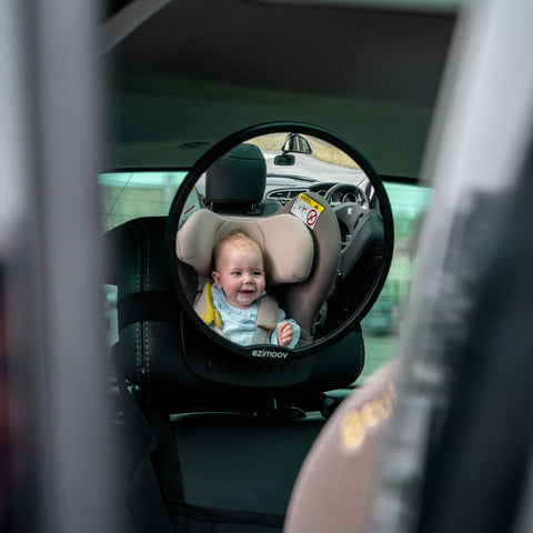 1. Baby in car seat visible through Ezimoov mirror from driver's perspective