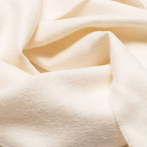 4. Close-up of cream Alpaka baby alpaca wool fabric texture